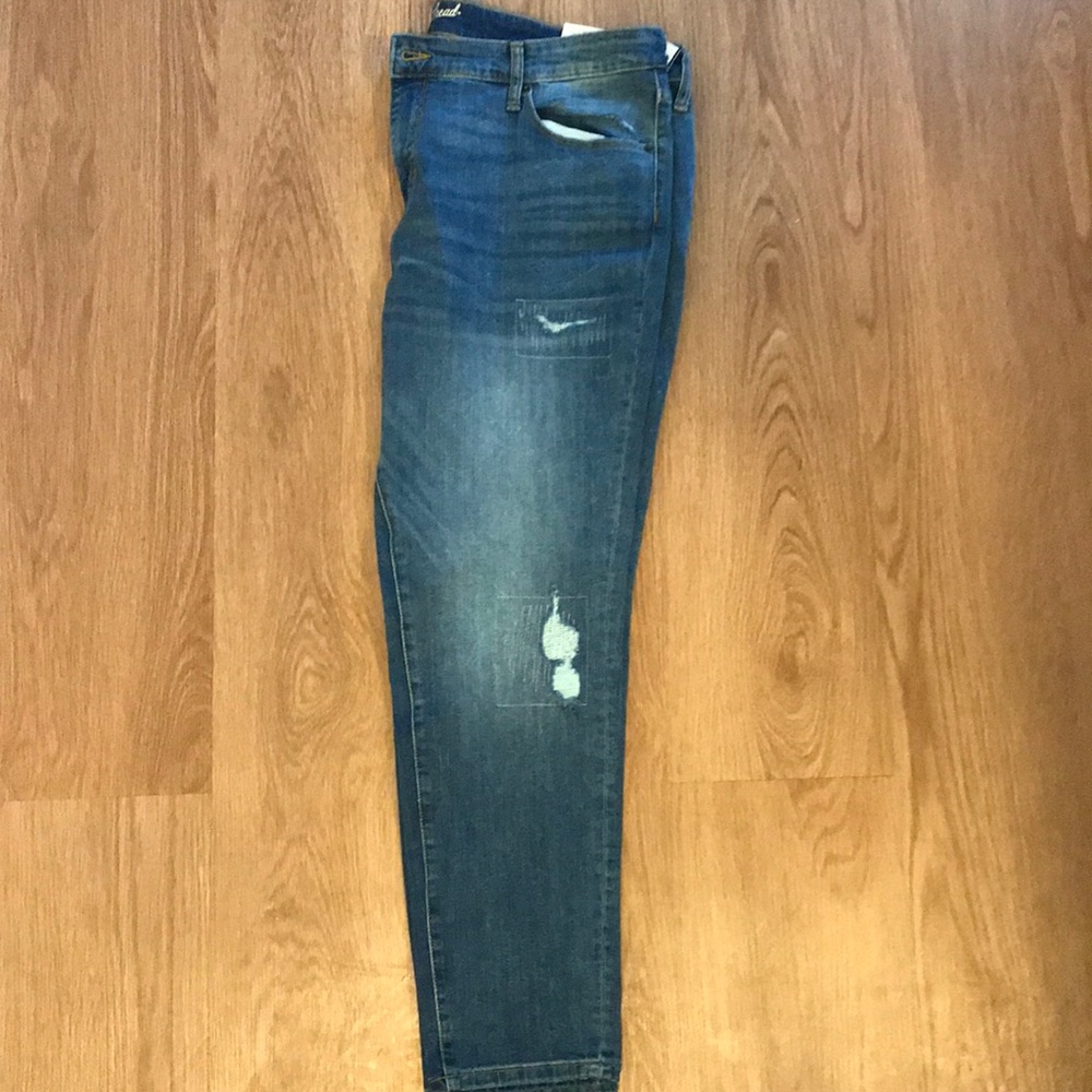 Universal Thread distressed jeans size 20W